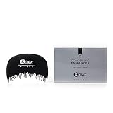 Kmax Concealing Enhancer permite crear la línea frontal delgada con un aspecto natural, enmarca perfectamente tu cara en la parte superior y en las zonas de las sien. Sus dientes irregulares hacen que las fibras se dispersen solo donde deberían simular una línea fina y natural.