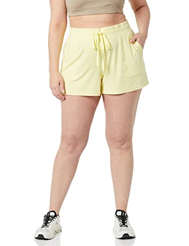 Amazon Essentials Women's Brushed Tech Stretch Short (Available in Plus Size) - Image 5