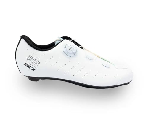 CHIUSURA ADATTIVA VELOCE: veloce, impeccabile e precisa con una regolazione micrometrica unica realizzata con cavo Dyneema.