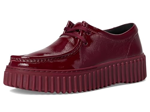 Image of Clarks Torhill Bee Nubuck Schuhe in