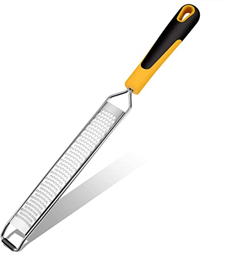 Lavvio Zester Käsereibe Premium Edelstahl Reibe mit Klingen und Schutzabdeckung Pro Grade Flache Handreibe für Küche Zitronenzester für Gemüse Obst Käse Ingwer Cover