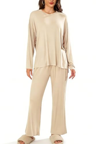 Ensemble loungewear femme élégant aux finitions soignées pour un style d'intérieur raffiné