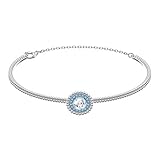 Puede lucirse en solitario o con otros brazaletes y pulseras para conseguir un cuidado estilo apilado.