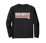 longobucco cosenza italia Mostra il tuo amore per Longobucco, Italia con questo design alla moda retrò della città! Questo design presenta il nome della città in un carattere fresco con sottolineatura a strisce colorate. Il look invecchiato gli conferisce un tocco classico vintage che tutti ameranno.