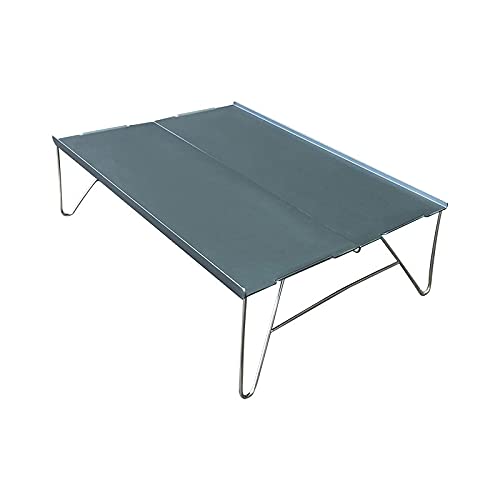 Table basse pliante camping légère pour éviter de poser vos repas à même le sol
