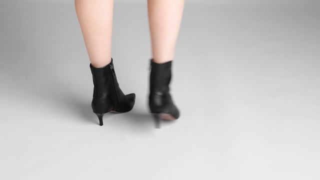 Amazon.com | Franco Sarto Womens Anna Western Classic Ankle Boot Black  Leather 5 M | Ankle & Bootie