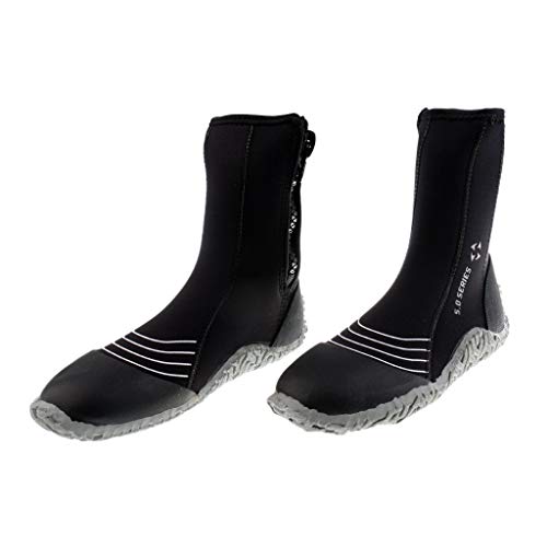 Chaussures de plongée hommes pour vos sessions de surf