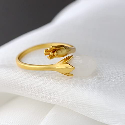 Bague vintage ajustable en jade blanc pour sublimer vos soirées