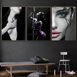 Affiche femme sexy au bord de la mer pour salon design et épuré