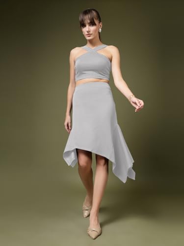 Image of OOMPH! Women Stretchable Relaxed Fit Crop Top With Stylised Shoulder Straps