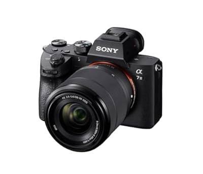 Sony Alpha 7 III cámara mirrorless (full-frame) con objetivo 28-70mm, 24.2MP, 10 fps, estabilización de 5 ejes y enfoque automático preciso, ideal para fotografía versátil y vídeo en 4K, Negro | Ya disponible en tu tienda friki favorita! En mundofriki.es!