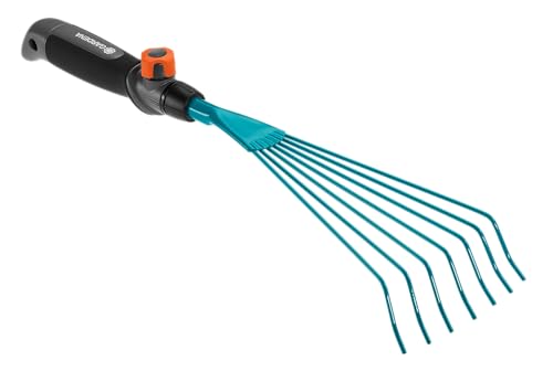 Balai à fleurs Combisystem de Gardena : petit balai pour le nettoyage des massifs et l'aération des surfaces moussues, particulièrement résistant, largeur...
