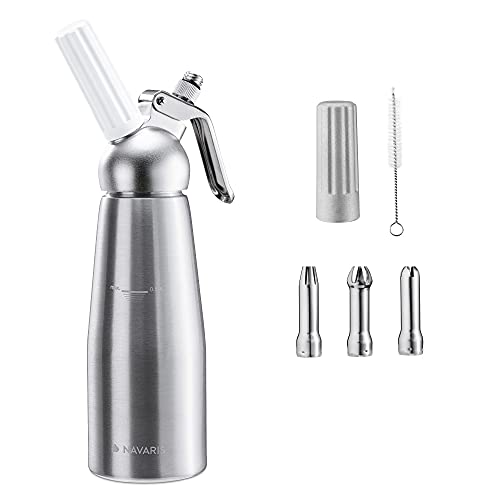 Foto von Navaris Sahnespender 500 ml mit 3 Edelstahl Tüllen - für heiße und kalte Cremes Schlagsahne Soßen - 0,5l Sahnebereiter Sahne Spender aus Aluminium
