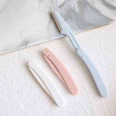 Tondeuse à sourcils de voyage pour des retouches rapides et nettes en déplacement