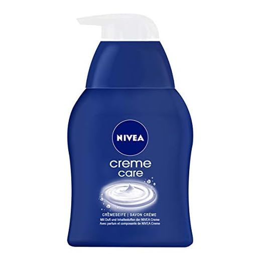 NIVEA Creme Care Cremeseife im 3er Pack (3 x 250 ml), Handseife mit Duft und Inhaltsstoffen der NIVEA CREME, milde Seife mit sanftem Schaum