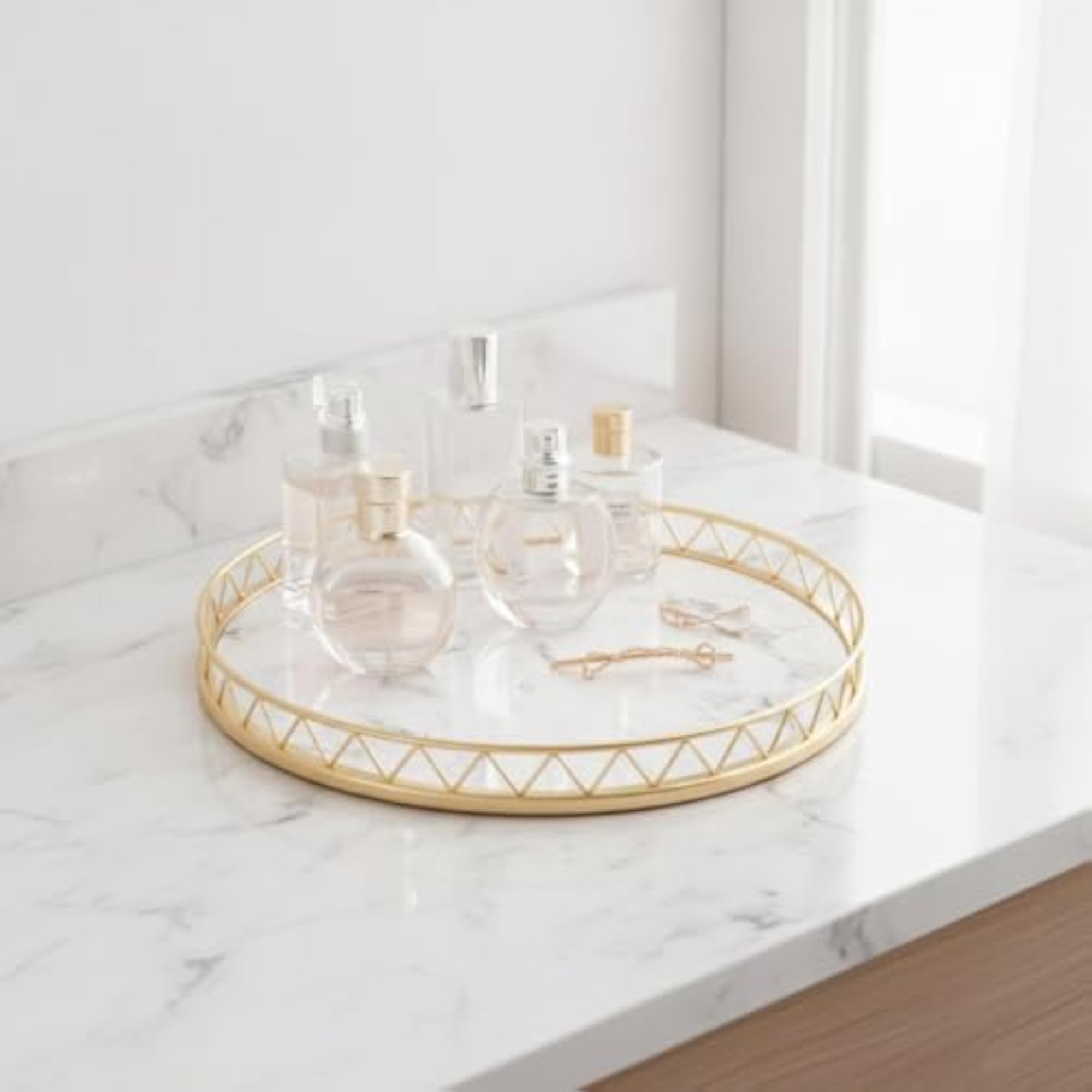 Wire-Rimmed Decorative Round Tray