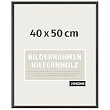 CADRE EN BOIS FIN 13 mm : Cadre en bois discret de 1,3 cm de large - met en valeur votre affiche sans la détourner et s’intègre dans tous les intérieurs modernes.