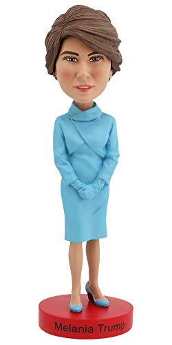 Preisvergleich Produktbild Royal Bobbles - Wackelkopffigur Melania Trump - Inaugural Version - Limited Edition - nur 2017 Stück