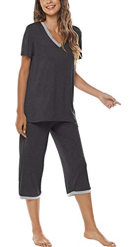 JINSHI Women's Pajamas Set Short Sleeve Top and Capri Pants Lightweight Sleepwear Comfy Pjs Lounge Set with Pockets3