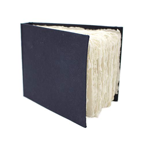 Artway Indigo - Libro di Schizzi in Carta di Cotone - A6 Paesaggio - 70 Facciate/35 Pagine di Carta di Cotone 100% Stracciata da 250gsm a Trama Media - 100% Fatto a Mano