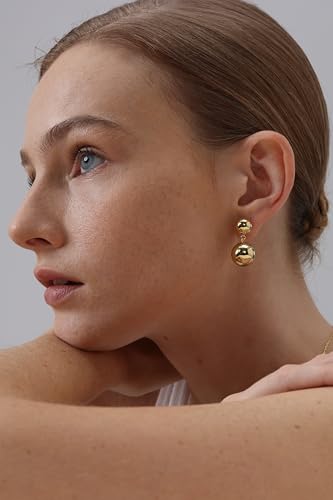 Image of FRUMOS 18K Gold Plated Chunky Hoop Earrings for Women Fashion Thick Gold Hoops Set Jewelry for Birthday Christmas Gifts