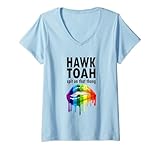 Photo Gallery donna hawk tuah rainbow lgbtq flag men women gay pride funny maglietta con collo a v Photo Gallery donna hawk tuah rainbow lgbtq flag men women gay pride funny maglietta con collo a v