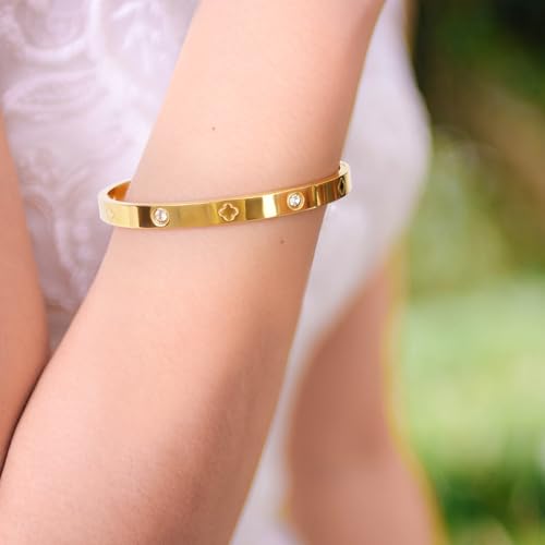 Gold Bracelets for Women, 18K Gold Plated Four-Leaf Clover Titanium Steel Bangle Jewelry, Gifts for Mother Wife Girlfriend Sister, Anti Tarnish Jewellery3