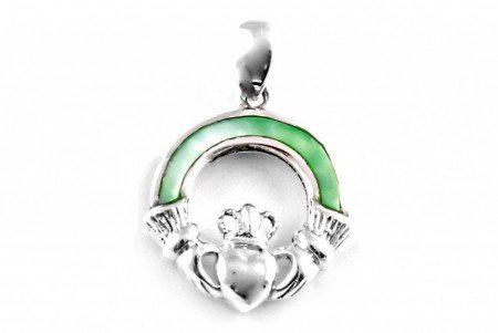 Pendentif Claddagh irlandais en argent et pierre verte pour femme