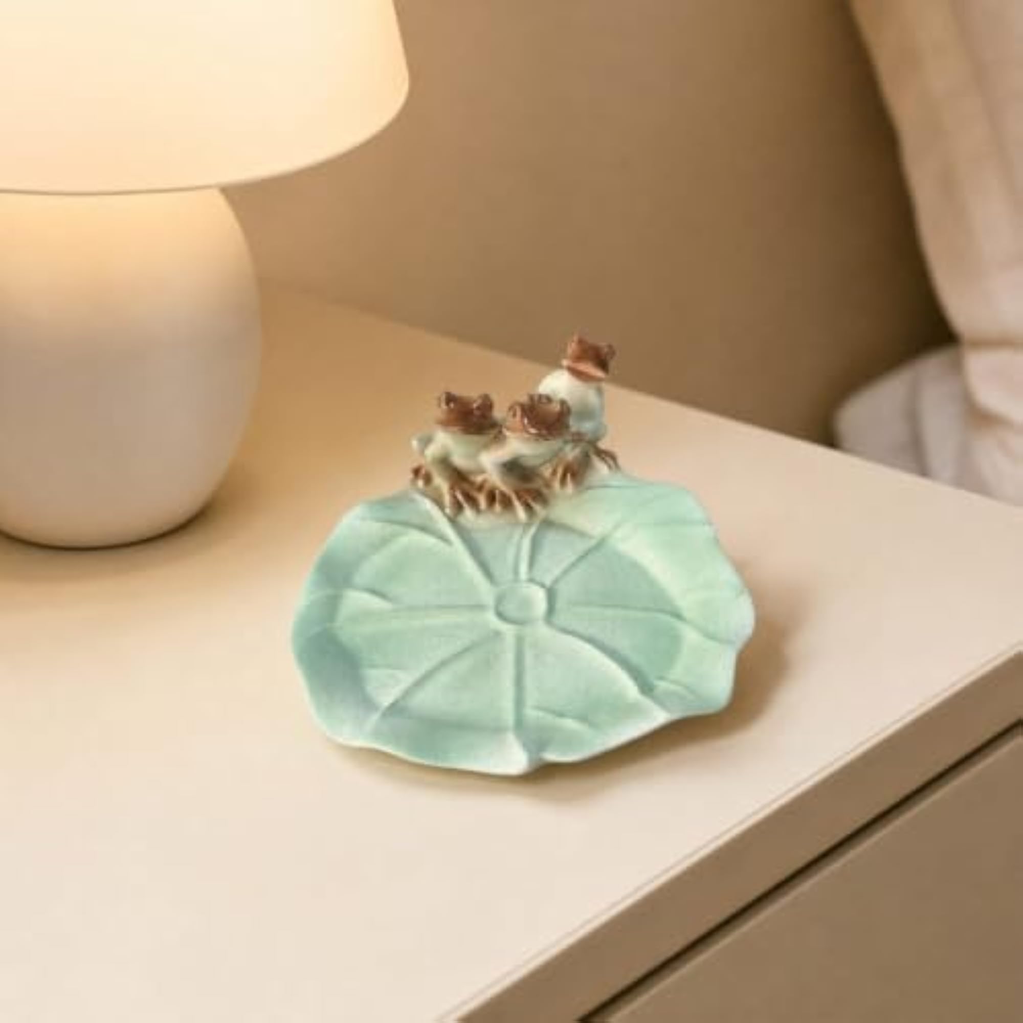Nature-Inspired Lotus Leaf Dish with Frog Design