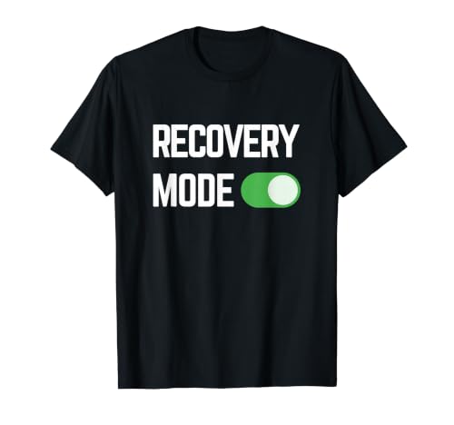 リカバリーモード。面白い休息日のジムワークアウトユーモア。 Tシャツ