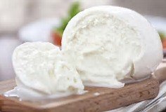 MOZZARELLA DI BUFALA DOP FIOR DI LATTE DA 1 Kg. LAVORAZIONE ARTIGIANALE PRODOTTO FATTO A MANO
