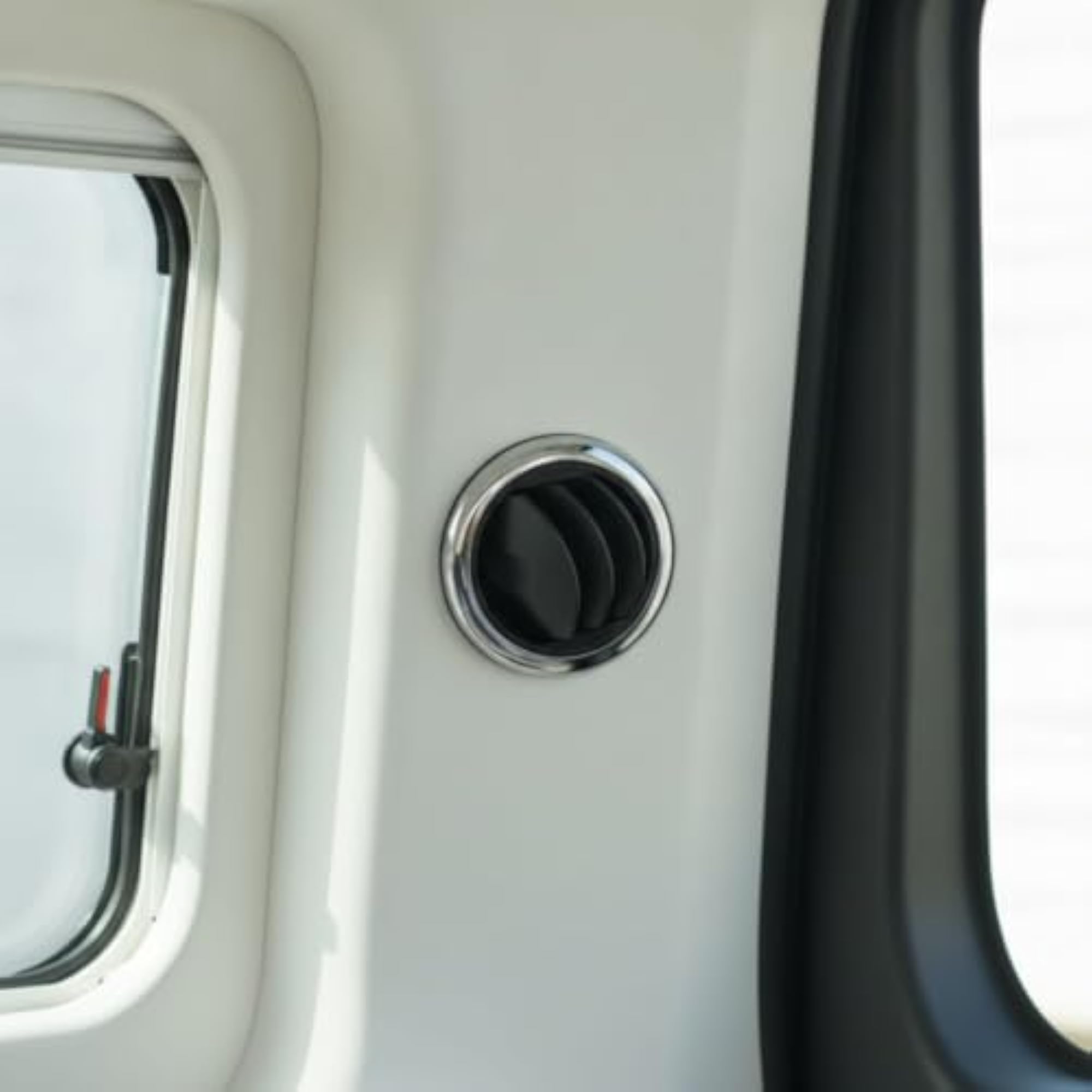 Round Universal Air Outlet with Electroplated Band