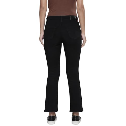 Image of Levi's Women's Cotton Relaxed Fit standard Length Jacket