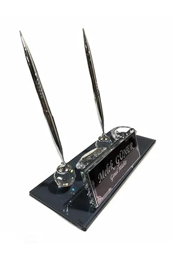 MOOGCO Placa de nombre de escritorio personalizada: placa de nombre de escritorio de vidrio negro con reloj, soporte para bolígrafos con 2 bolígrafos, tarjetero (Negro con detalles de cristal) | Ya disponible en tu tienda friki favorita! En mundofriki.es!