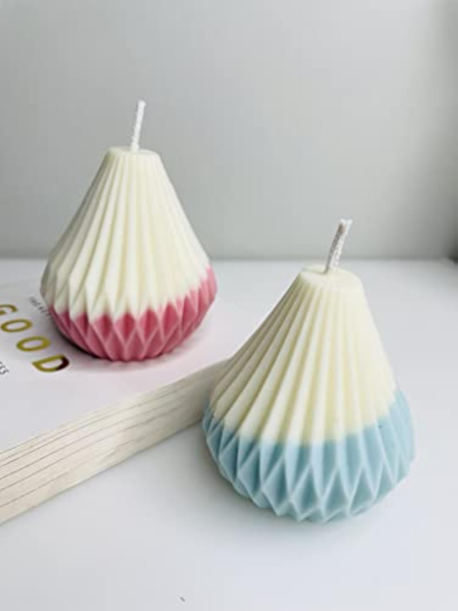 Ribbed Pear Candle, Pink & Blue Color, Strawberry & Fresh Water Scented
