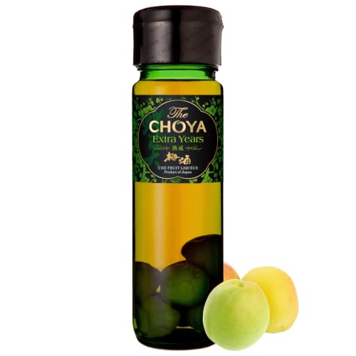 Choya Extra Years (Premium Fruchtlikör, alkoholhaltiges Getränk aus Japan, Ume Frucht Likör, mit ganzen Früchten, 17% vol.) 1er Pack (1 x 0,7 l)