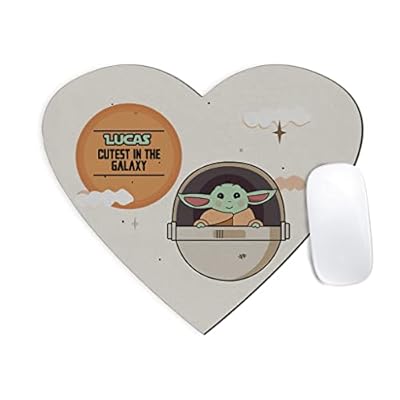 LolaPix Alfombrilla Raton Personalizada con Nombre. Regalos Personalizados para Fans. Varios Modelos. 23,5x19,5 cm. Corazón. Baby Yoda | Ya disponible en tu tienda friki favorita! En mundofriki.es!