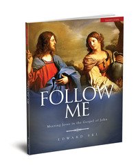 Paperback Follow Me - Meeting Jesus in the Gospel of John Leader's Guide Book