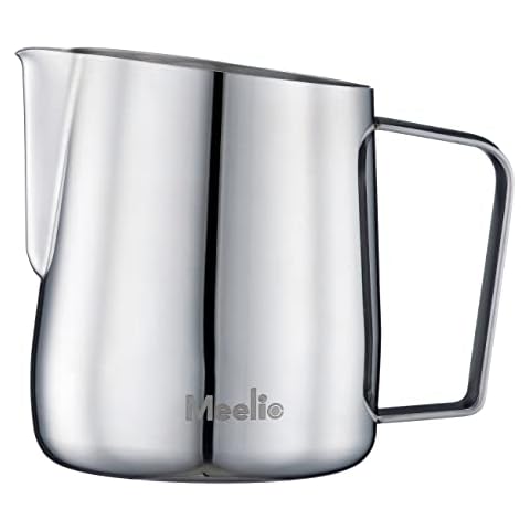 Meelio Milk Frothing Pitcher 20oz, Stainless Steel Milk Steaming Pitcher 600ml, Milk Frother Cup with Measurement Marks 600ml, Polished Finish Cover