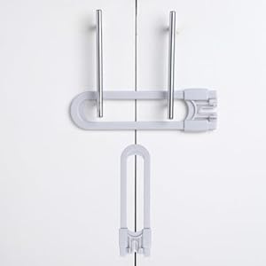 Cerraduras deslizantes para gabinete a prueba de bebés – Pestillos de seguridad para niños ajustables para perillas y asas – Paquete de 2 – Sin perforación adhesiva ni herramientas – Gris