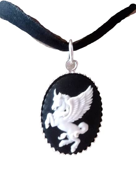 Pendentif camée en argent 925 massif gravure licorne de prestige
