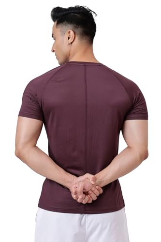 Image of FUAARK Men Solid Round Neck Slim Fit Tshirt