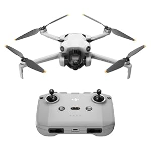 DJI Mini 4 Pro (DJI RC-N2 Fernsteuerung), faltbare Mini-Drohne mit 4K HDR-Videokamera für Erwachsene, unter 249 g, 34 Minuten Flugzeit, 20 km max. Video-Übertragungsreichweite, C0