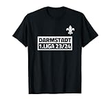 Klassisch geschnitten, doppelt genähter Saum.