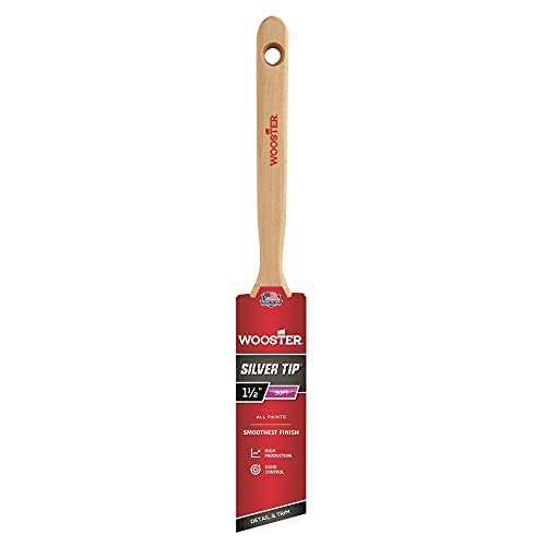 Wooster Brush 1.5 Inch Angle Sash Paintbrush