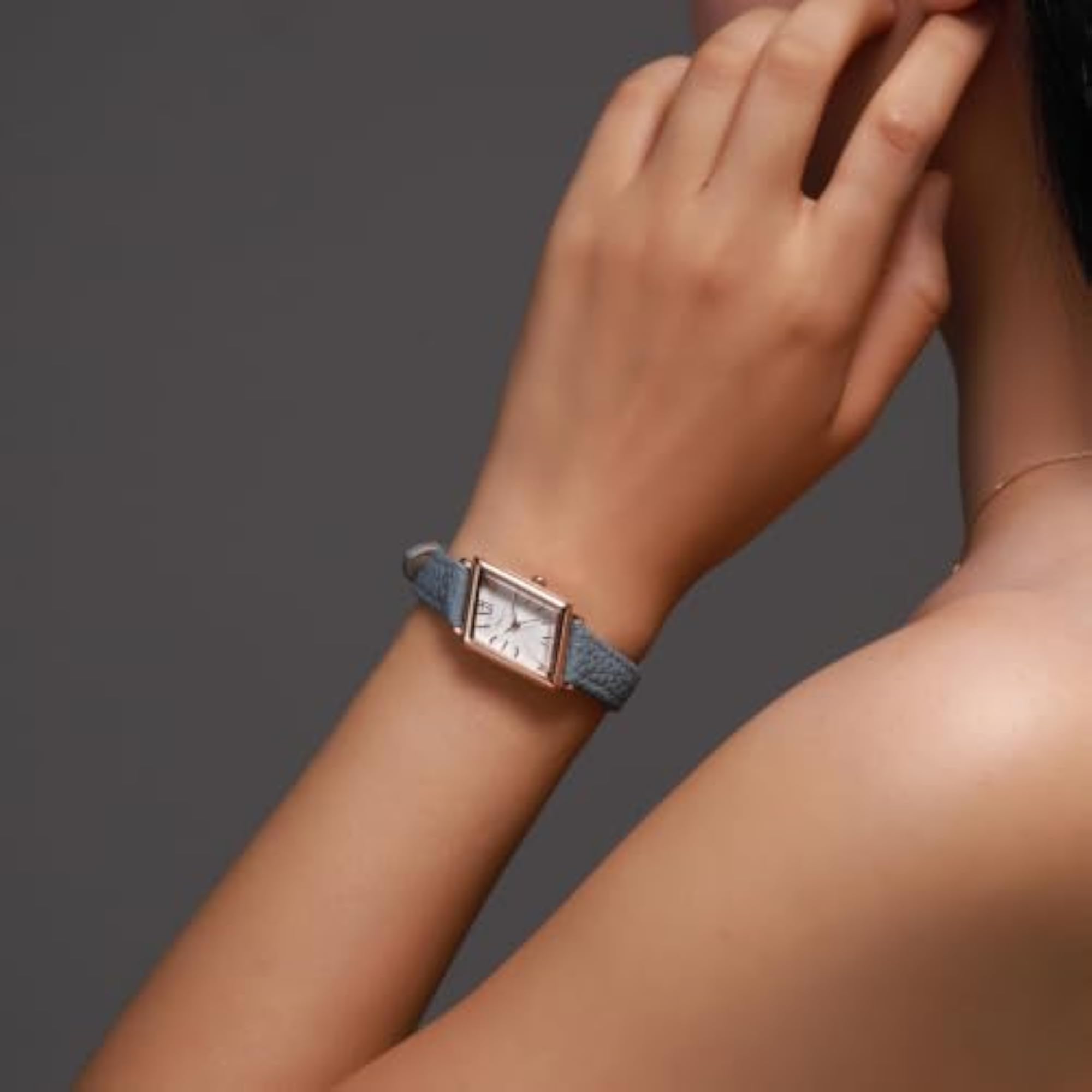 Women's Stylish Blue Timepiece Watch, Ideal for Gifting