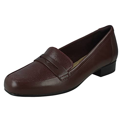 Image of Clarks Womens 26153195 Burgundy Loafer