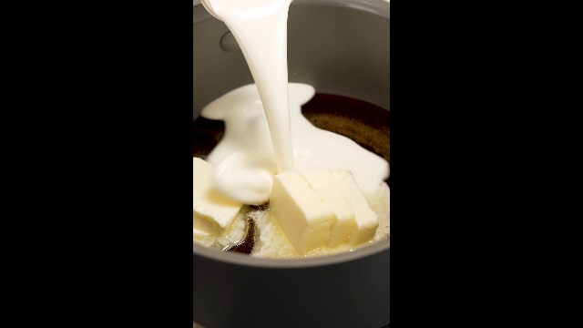 Kellogg's Corn Flakes, Breakfast Cereal, Original, .81oz (70 Count)