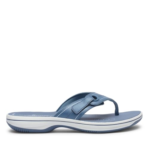 Image of Clarks Women's Breeze Reyna Cloudsteppers Flip-Flop | Casual Sandals