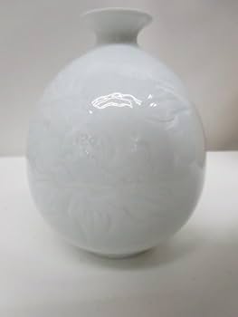 美品　中仙窯　中尾恭純作　白磁牡丹柄　一輪挿し 一輪差 美品 中仙窯 中尾恭純作 白磁牡丹柄 一輪挿し 一輪差